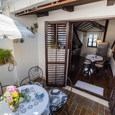 Tonsic Apartment Sutivan