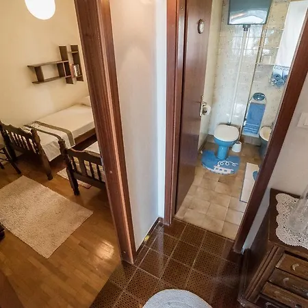 Tonsic Apartment Sutivan