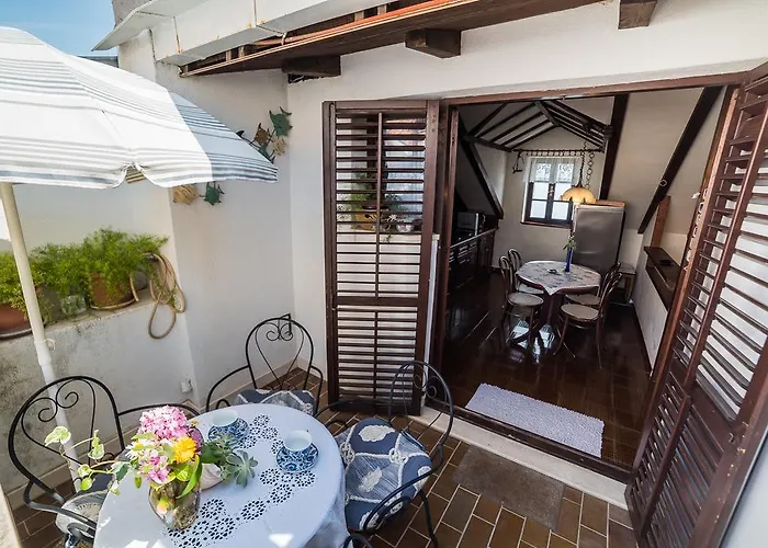 Tonsic Apartman Sutivan