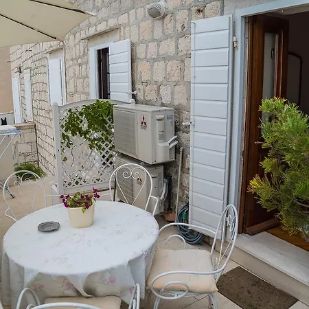 Tonsic Apartment